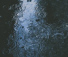 Aquaplaning erkennen und richtig reagieren 
