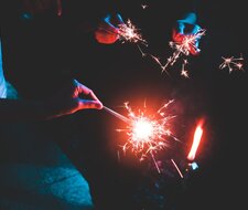 TÜV-Verband mahnt nach zwei Jahren ohne Feuerwerk zur Vorsicht beim Böllern