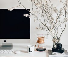 Homeoffice führt auf Dauer zu psychischen und physischen Belastungen Homeoffice führt auf Dauer zu psychischen und physischen Belastungen