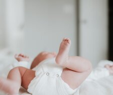 TÜV-Verband: Nicht jeder Heizstrahler für Einsatz am Wickeltisch geeignet