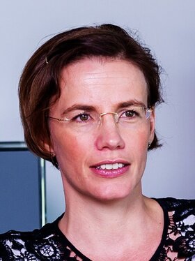 Prof. Dr. Angelika Bullinger-Hoffmann
