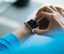 Körperwaage, Fitnessarmband und Co.: Cybersicherheit von smarten Fitnessgeräten