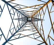Resilienz stärken: Verbindliche Standards für sicherheitskritische Systeme Resilienz stärken: Verbindliche Standards für sicherheitskritische Systeme