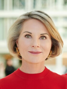 Sabine Nitzsche Portrait von Sabine Nitzsche, CFO und Vorstandsmitglied TÜV SÜD und Mitglied des Präsidiums TÜV-Verband