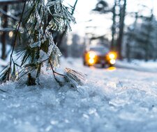  Mit dem Auto durch den Winter: Tipps und Tricks für eine sichere Fahrt