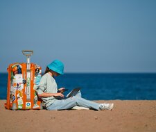 Sommer, Sonne, Cyberrisiken: Smartphone im Urlaub schützen 