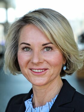Sabine Nitzsche Portrait von Sabine Nitzsche, CFO und Vorstandsmitglied TÜV SÜD und Mitglied des Präsidiums TÜV-Verband
