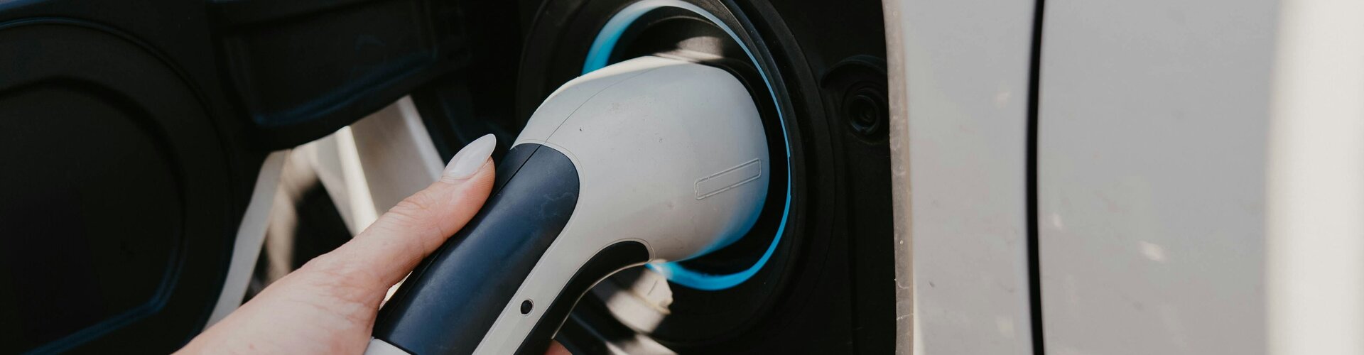 Bidirektionales Laden: Schlüsseltechnologie für die Mobilitäts- und Energiewende