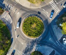 New vehicle technologies for a safe and sustainable road transport