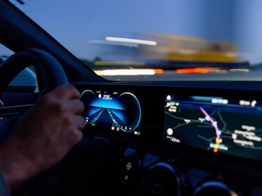 Umgang mit Assistenzsystemen gehört in die Fahrerlaubnisprüfung