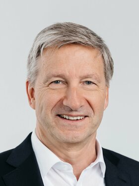 Prof. Dr. Axel Stepken