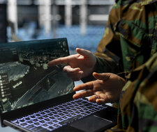 Künstliche Intelligenz im Militär: Mehrheit fordert menschliche Kontrolle